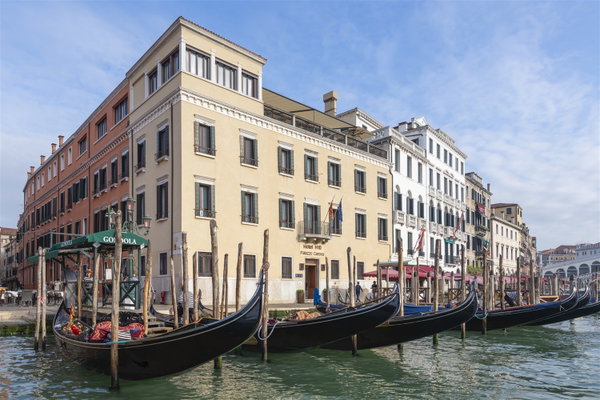 H10 Palazzo Canova
