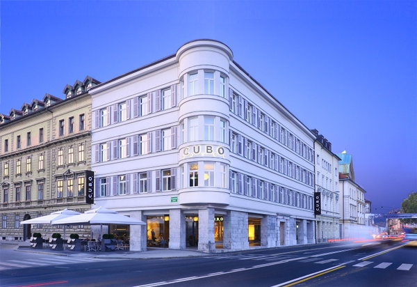 Cubo Hotel