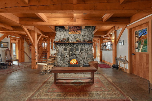 The Lodge at Black Rapids