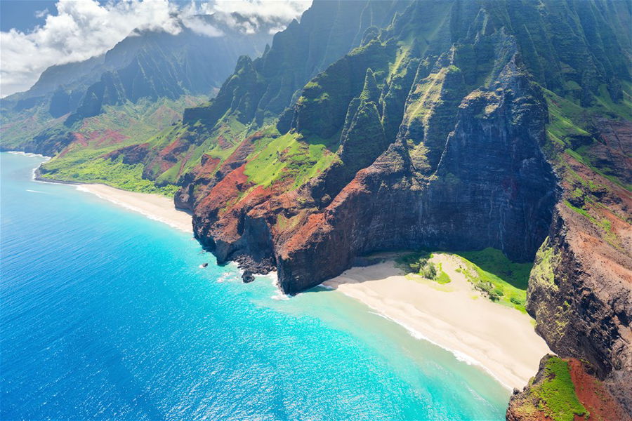 Aerial view of a white sand beach in Hawaii, USA