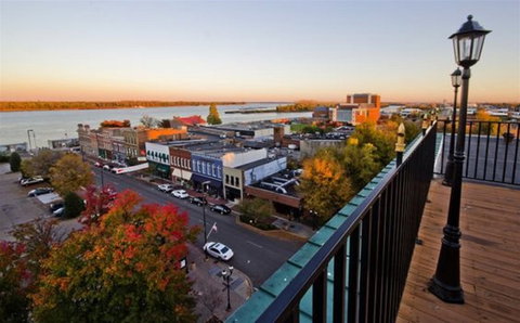 Holiday Inn Paducah Riverfront