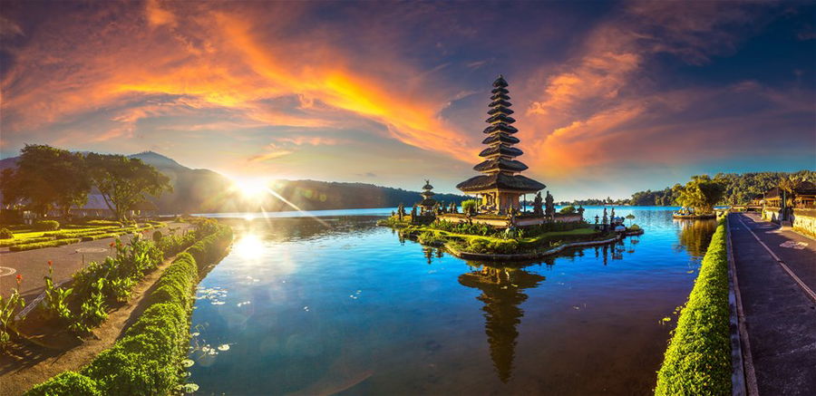 Panorama of Sunrise at Pura Ulun Danu Beratan Bedugul temple on a lake in Bali, Indonesia