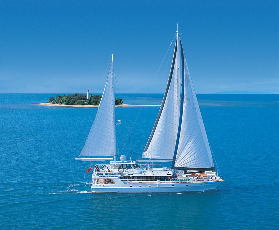 Wavedancer Island Sailing, Northern Great Barrier Reef