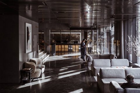 Hotel At Six