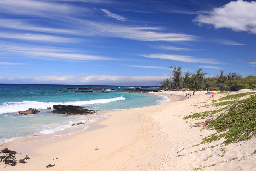 A white sand beach on a bright day in Hawaii