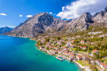 Villa destinations in Boka Bay