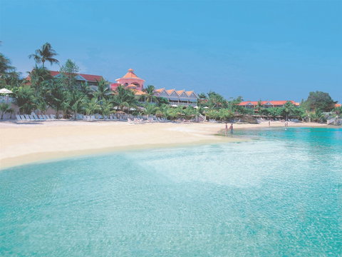 Coco Reef Resort & Spa