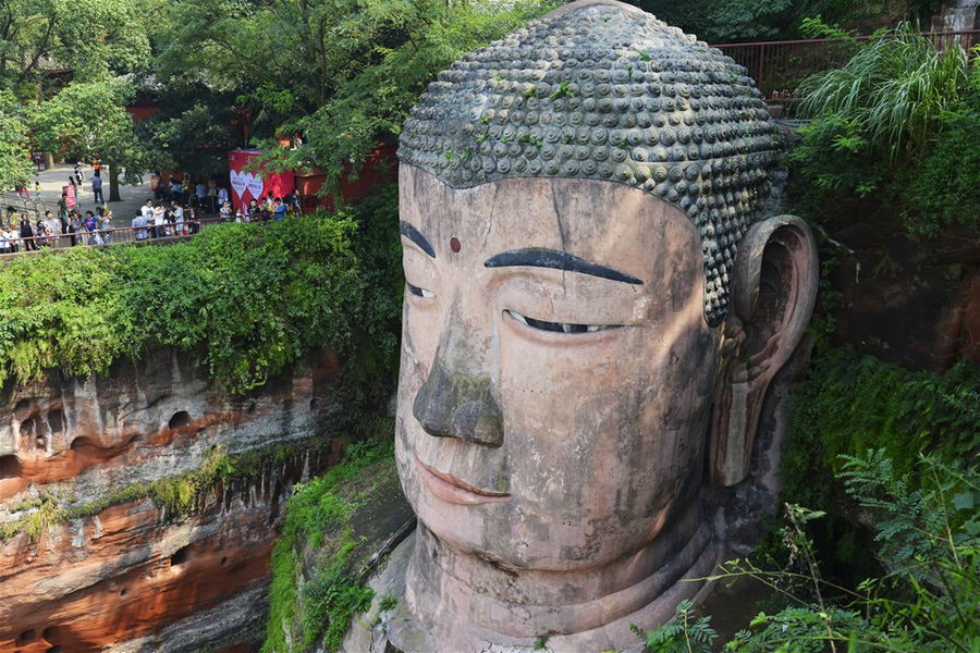 Chengdu - Pandas and Buddhas