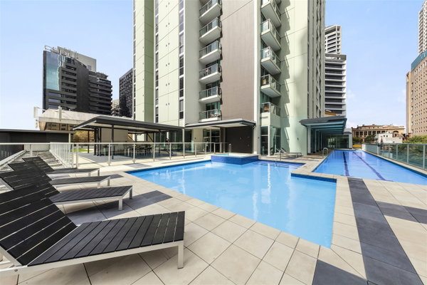 Oaks Brisbane Festival Suites