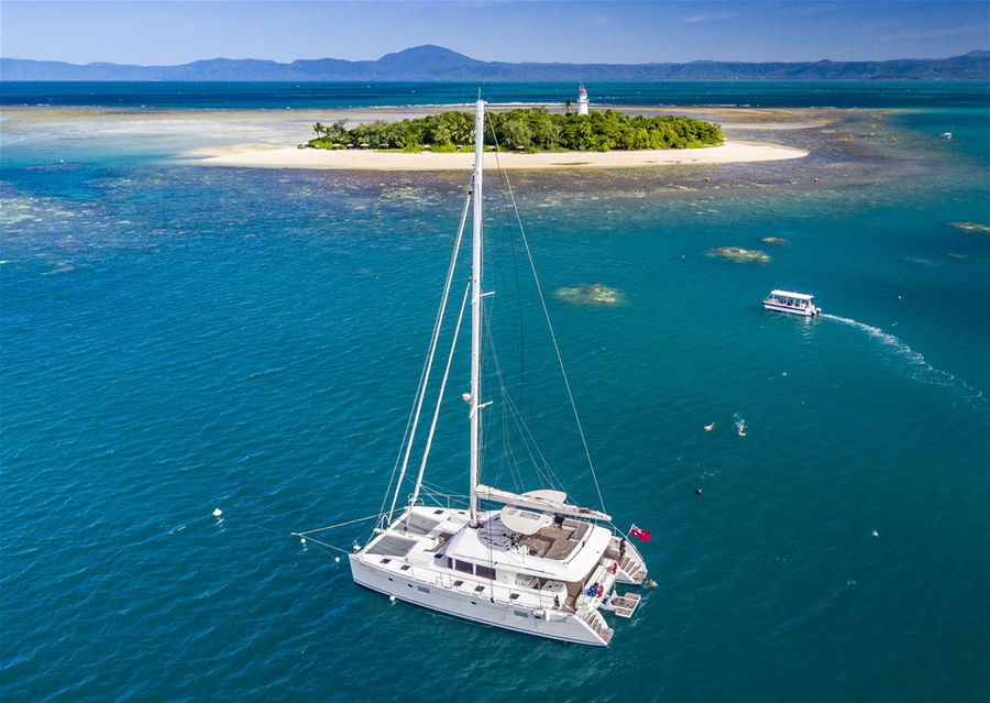 Luxury Barrier Reef Sail & Snorkel, Northern Great Barrier Reef