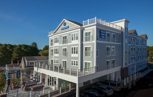 Hyannis Harbor Hotel